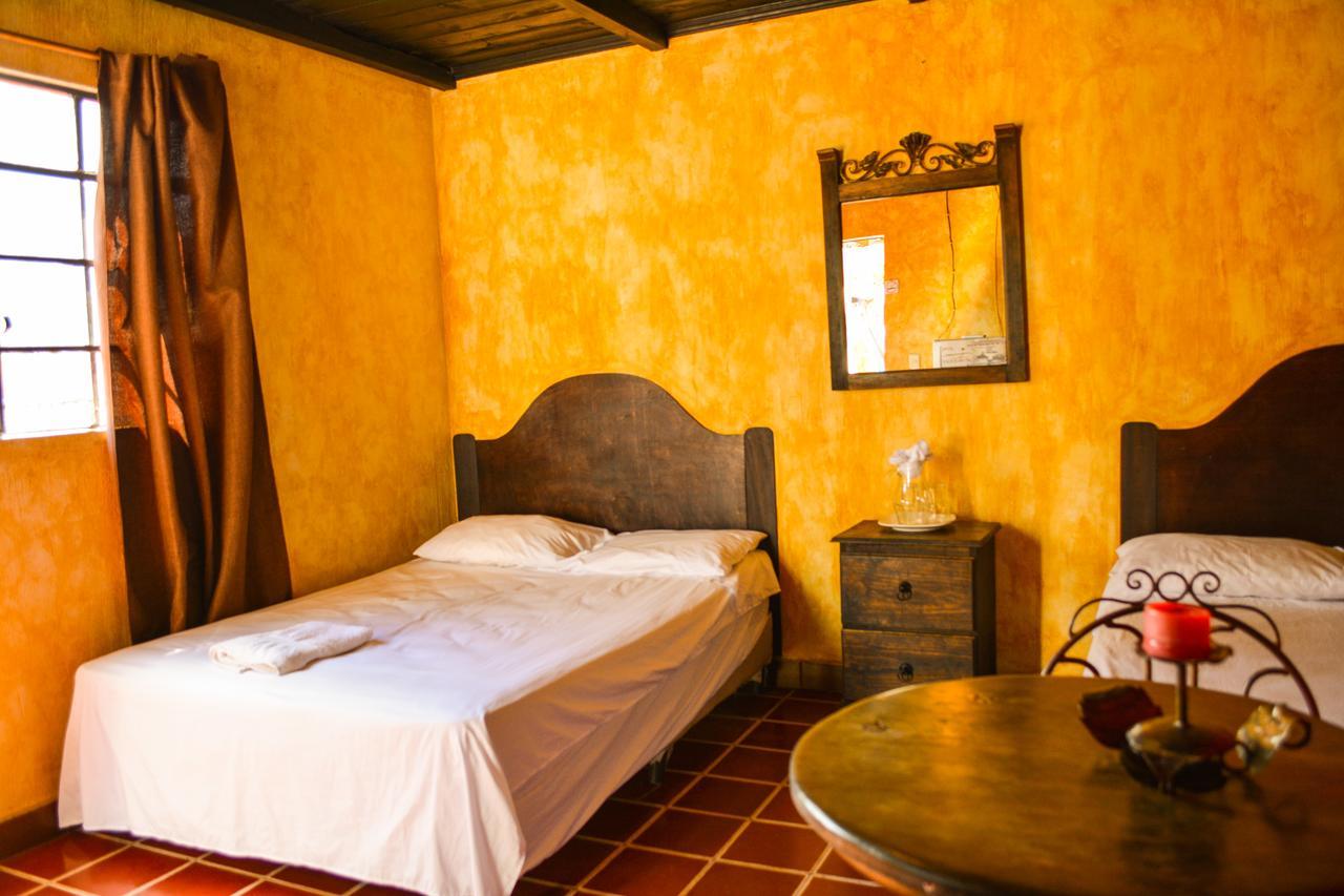 Hotel Don Pedro Antigua Стая снимка